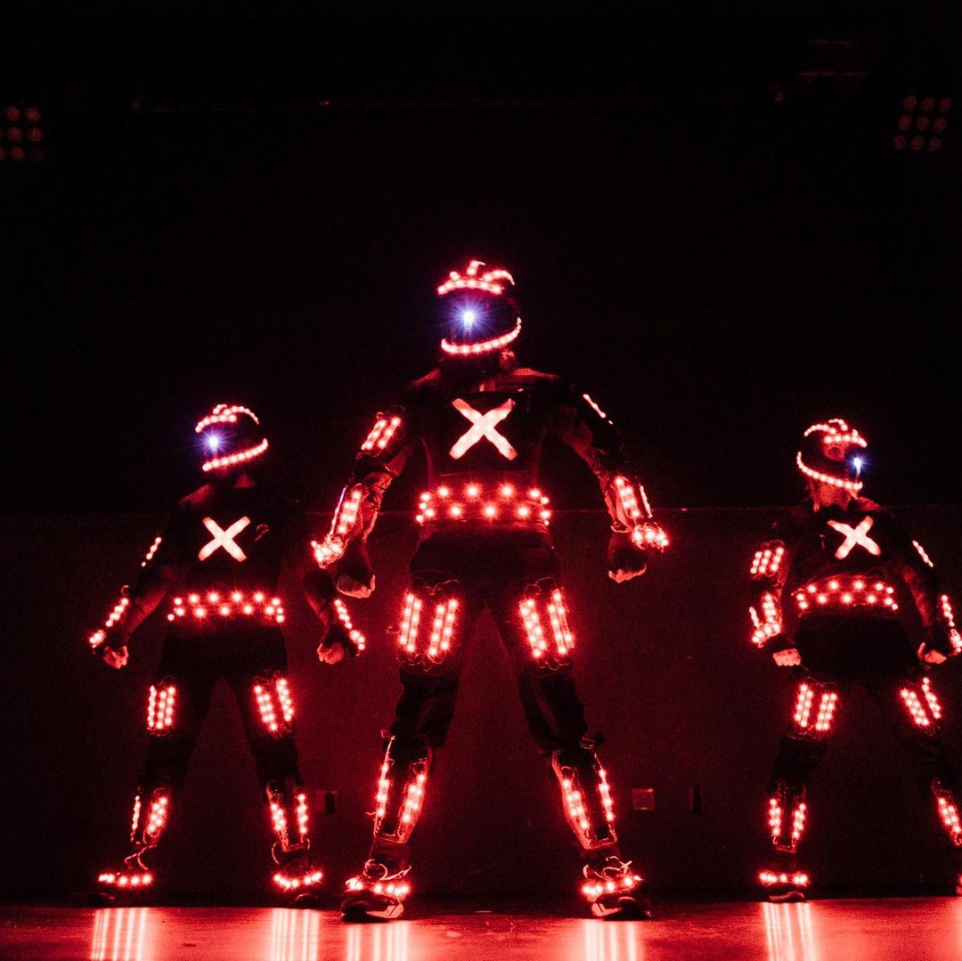 9f673a42e58640e8b1b18aadec707577